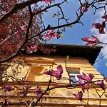 Vv Art, Unique In Center Апартаменты *