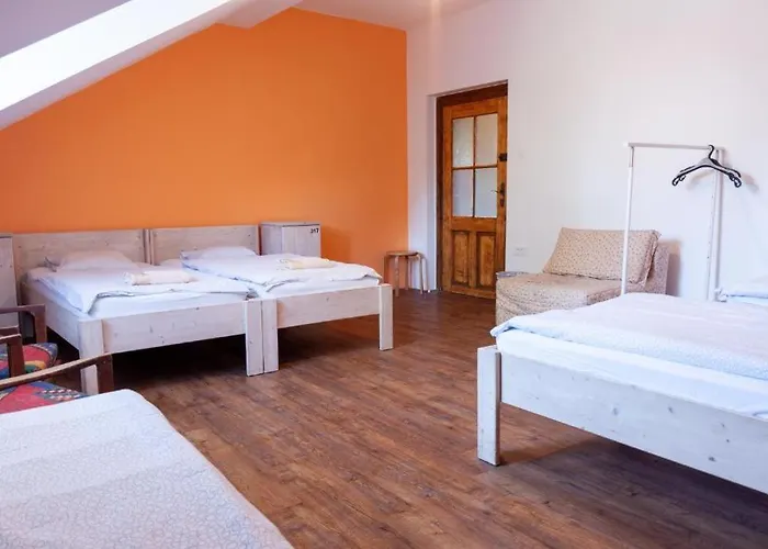 Vv Art, Unique In Center Любляна